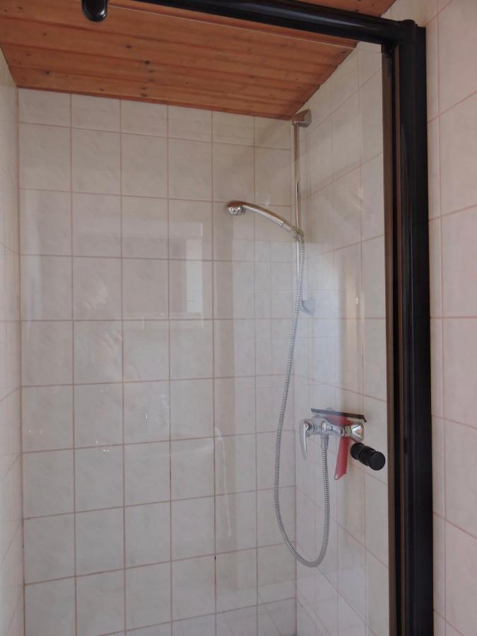 Grosses Ferienhaus Plattensee Balaton - Nyaralo Haz 6 Szobaval, 5 Fuerdoszobaval, 3000 Nm Apartamento Szolad Exterior foto