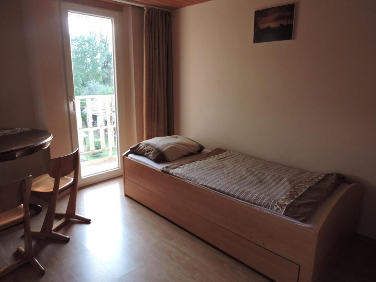 Grosses Ferienhaus Plattensee Balaton - Nyaralo Haz 6 Szobaval, 5 Fuerdoszobaval, 3000 Nm Apartamento Szolad Exterior foto