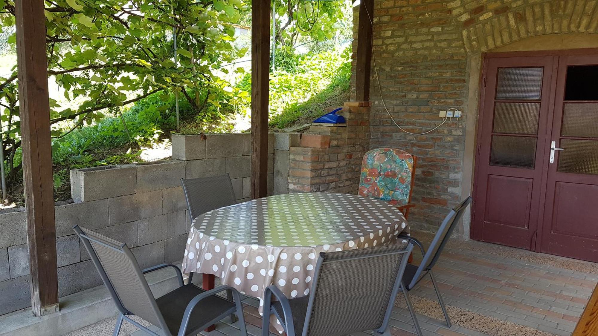 Grosses Ferienhaus Plattensee Balaton - Nyaralo Haz 6 Szobaval, 5 Fuerdoszobaval, 3000 Nm Apartamento Szolad Exterior foto
